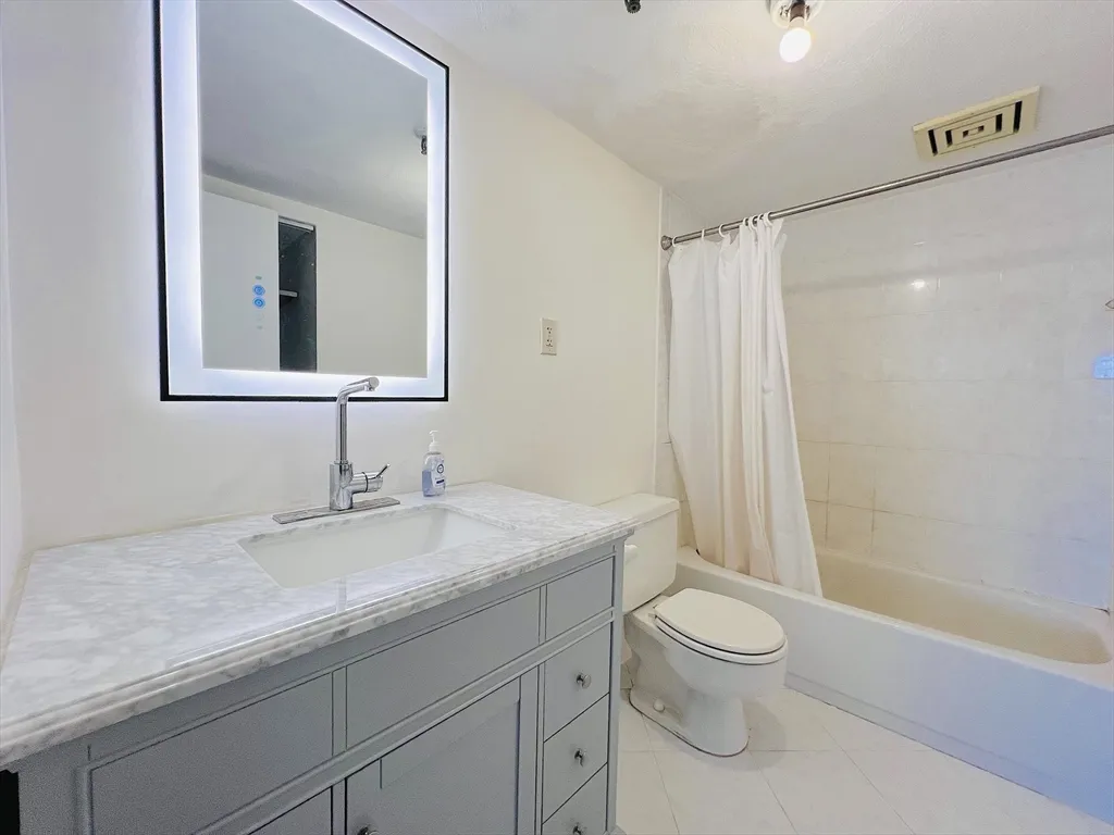 2500 Mystic Valley Pkwa, West Medford