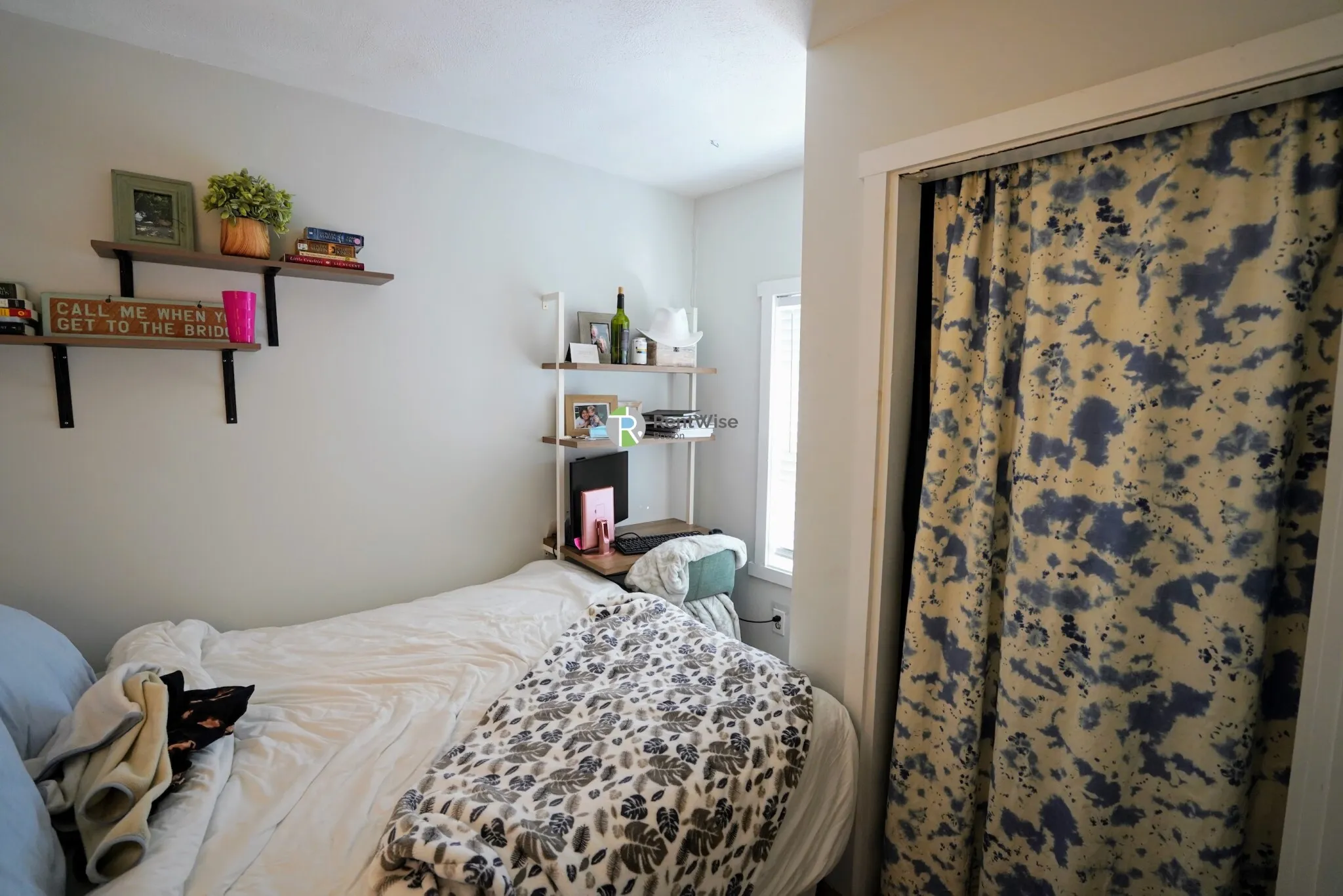 4 Schrepel Pl, South Boston
