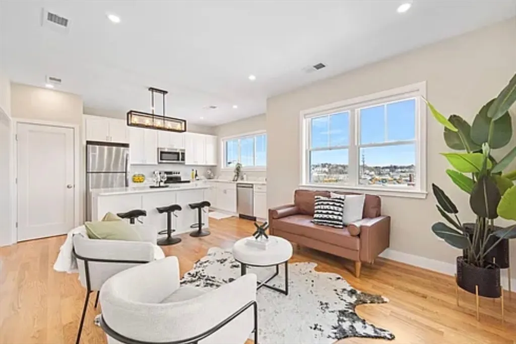 2-4 Hecla, Dorchester