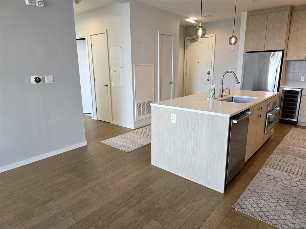 57 Quincy Shore Dr, Quincy