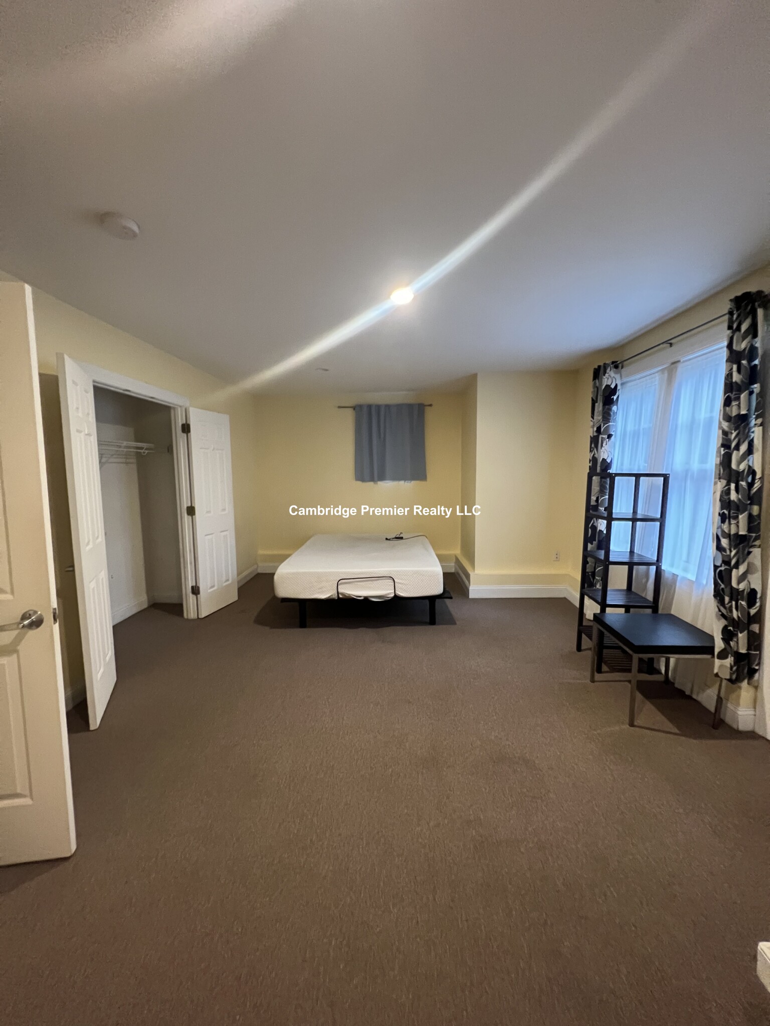 384 Washington St, Ward Two