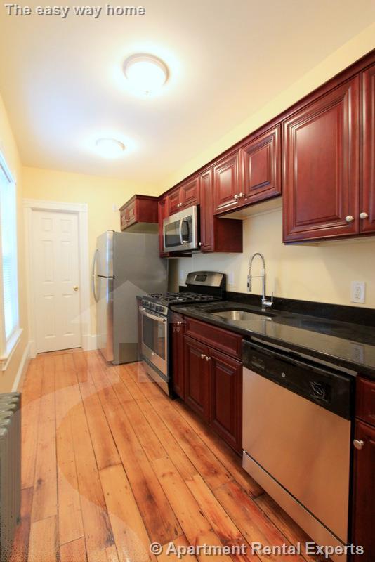 6 White St Pl, Porter Square