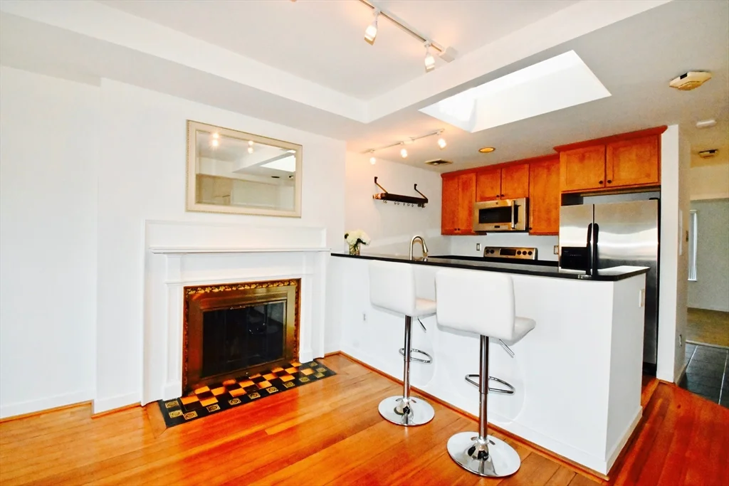 32 Fairfield, Back Bay