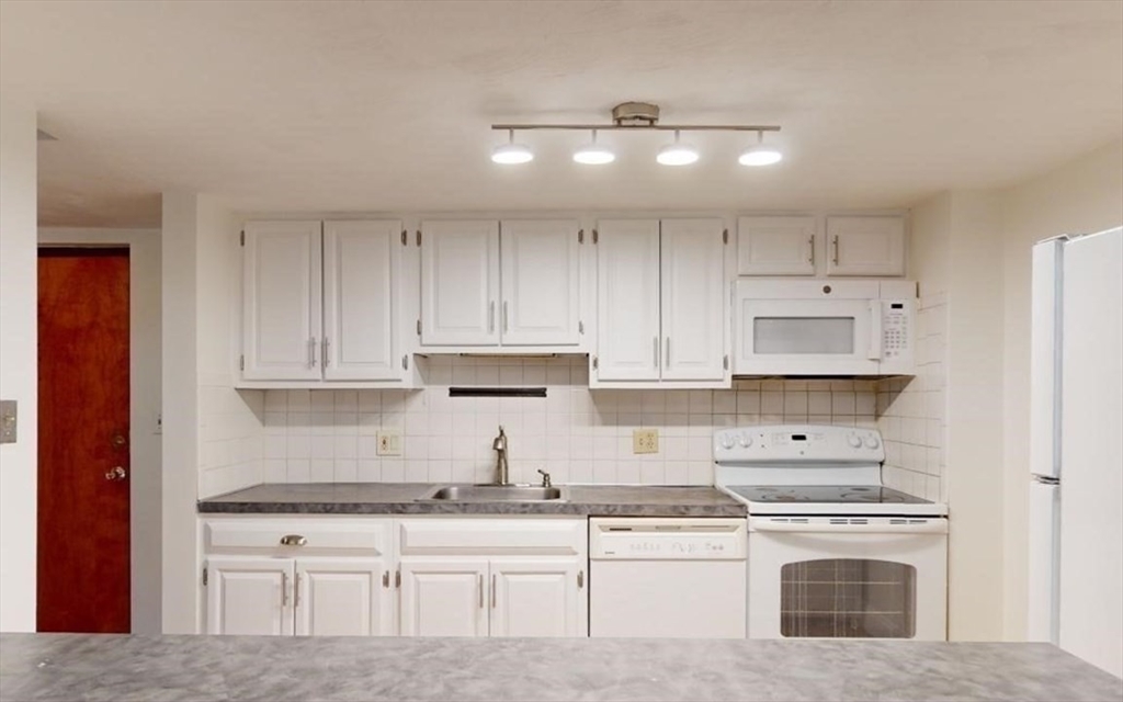 390 Broadway, Winter Hill