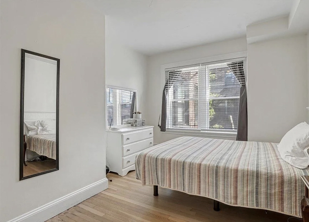 130 Myrtle St, Beacon Hill