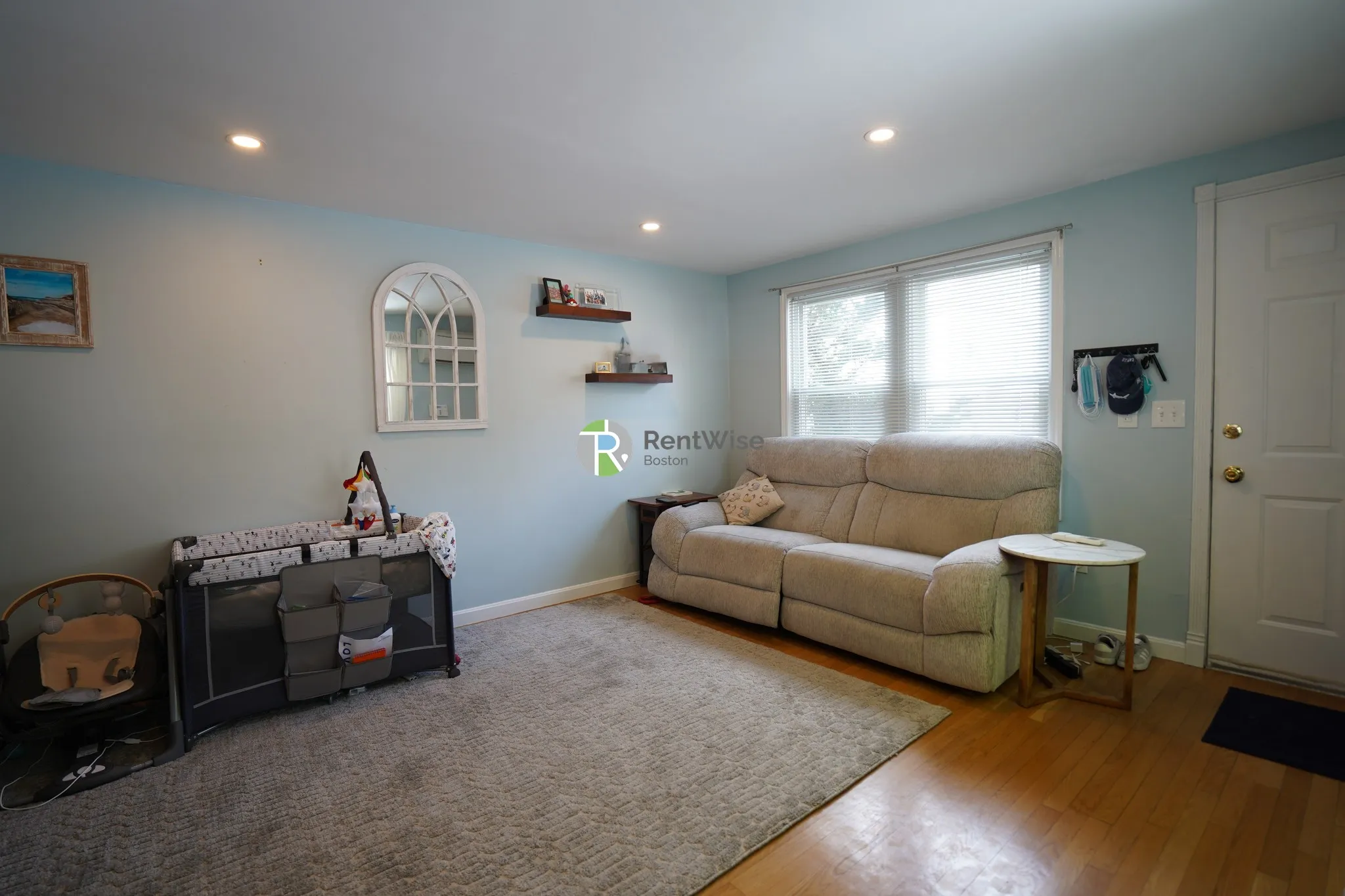 77 Knowlton St, East Somerville