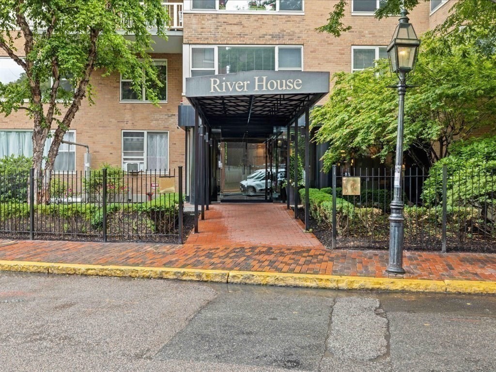 145 Pinckney St, Beacon Hill