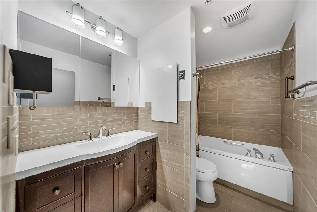 6 Canal Park, East Cambridge