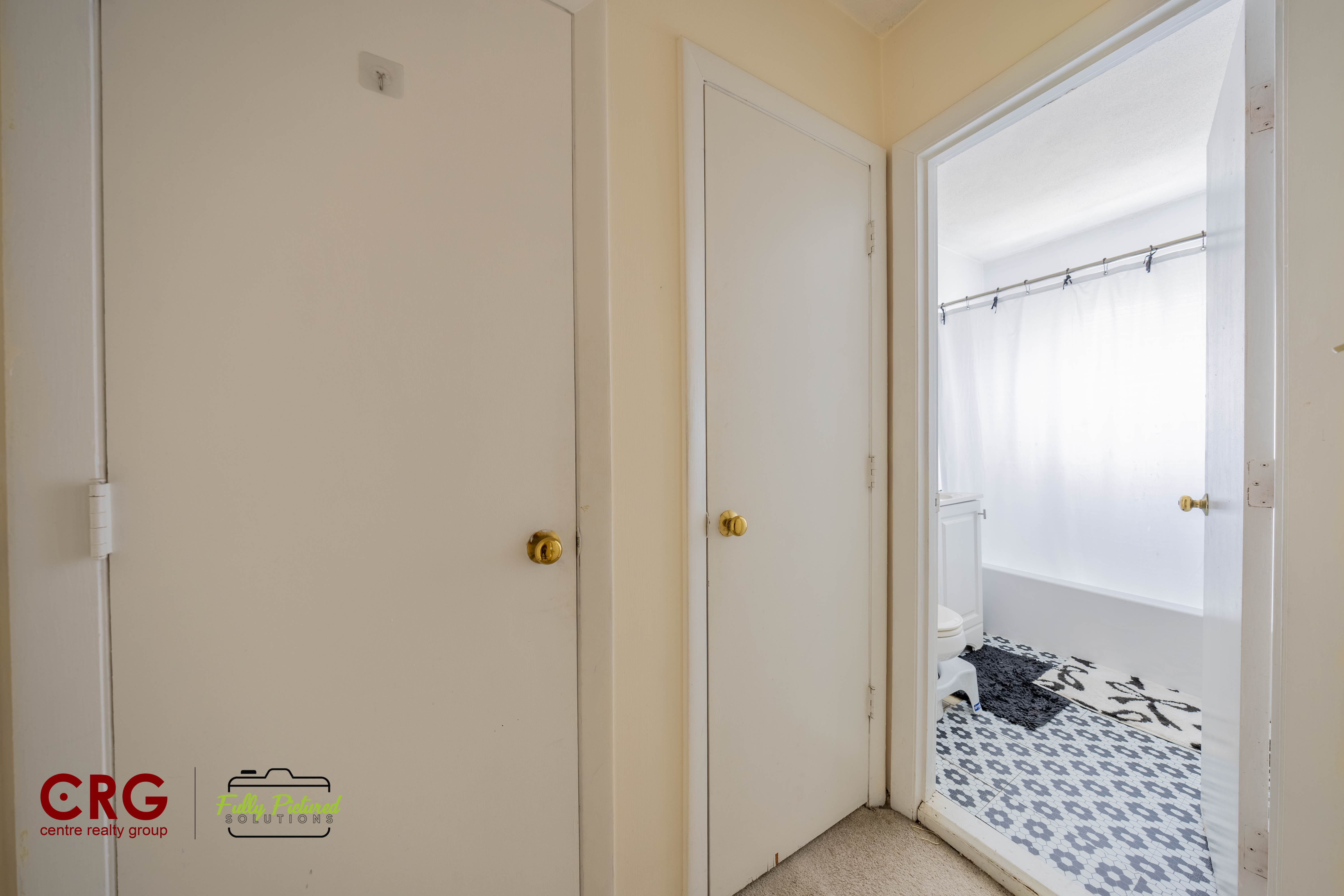 31 Westgate Rd, Chestnut Hill