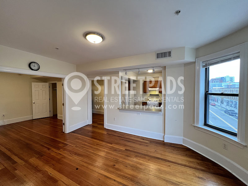 881 Massachusetts Ave, Central Square