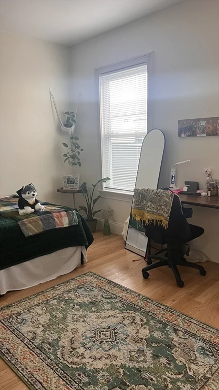 8 Humboldt Pl, South Boston