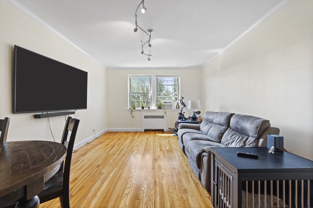 1496 Beacon St, Corey Hill