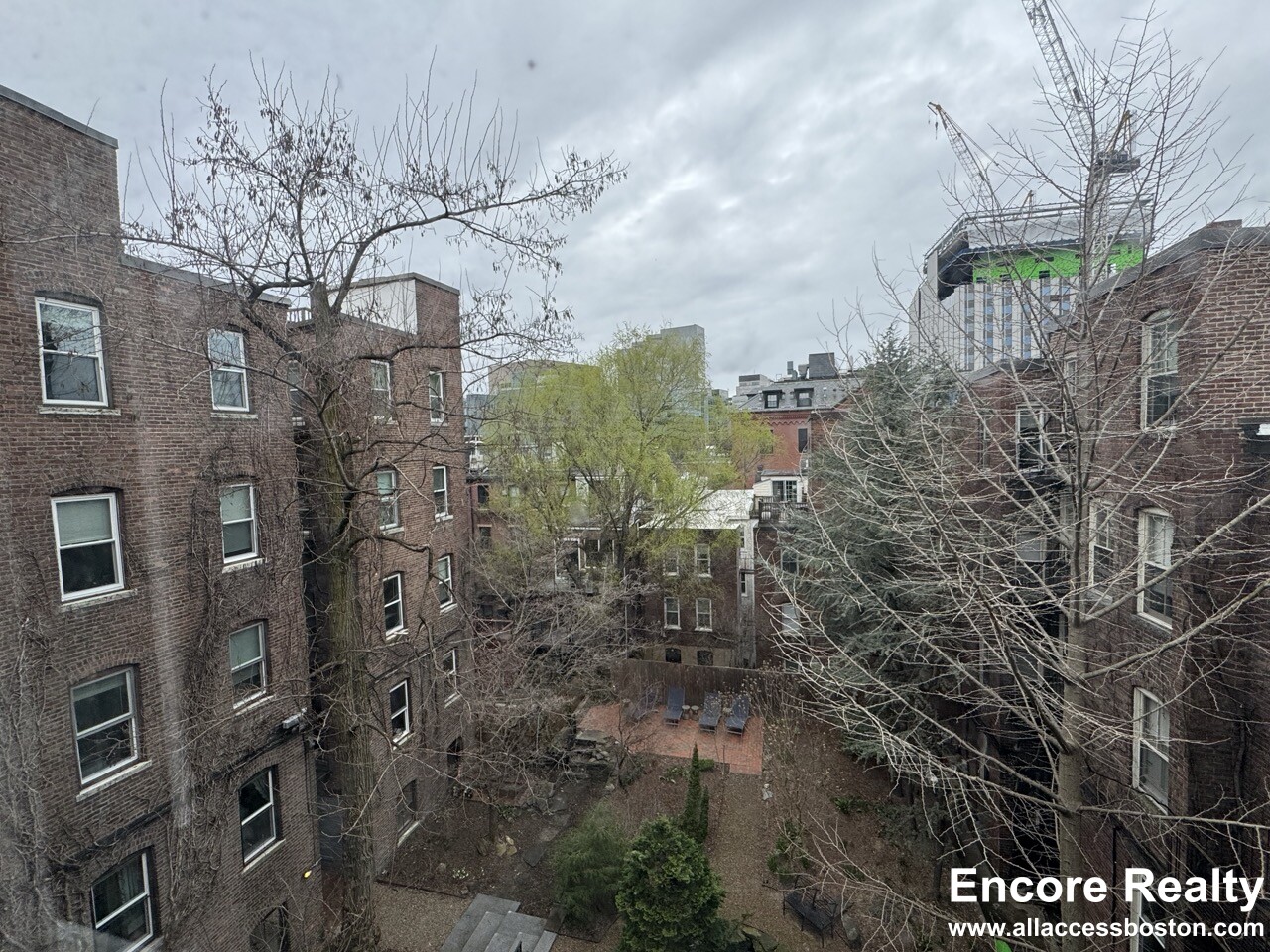 2 Champney Pl, Beacon Hill