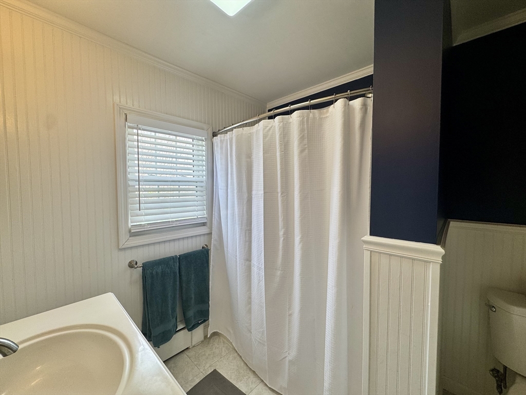 672 W Rodney French Blvd, Far North