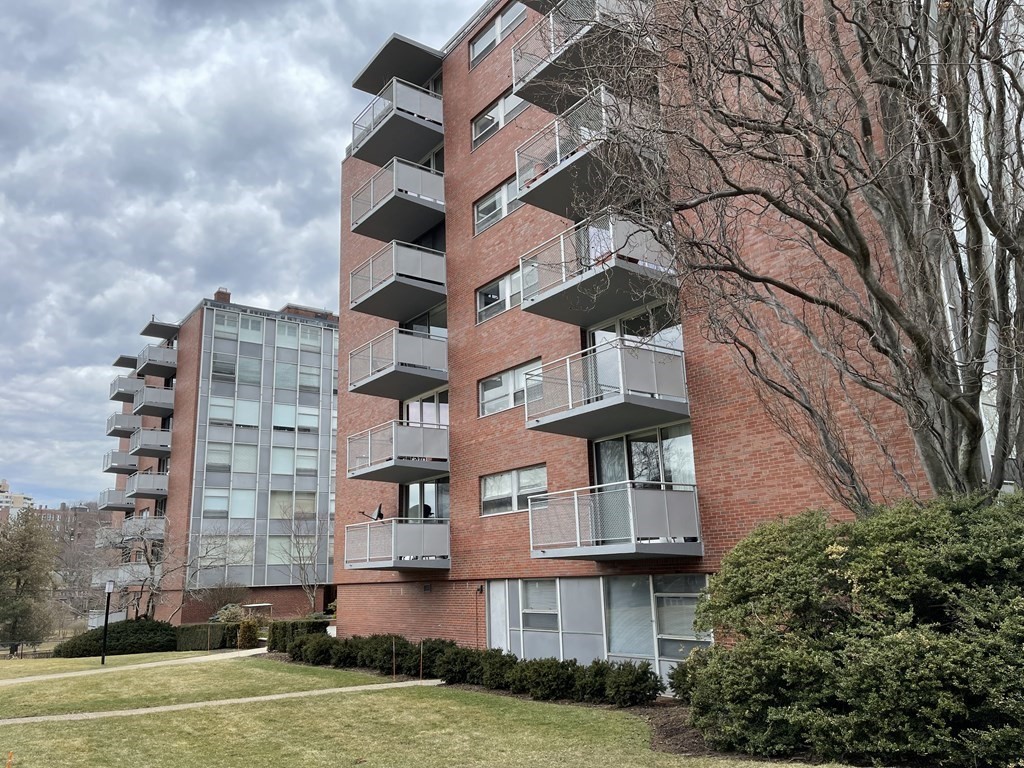 80 Park St, Coolidge Corner