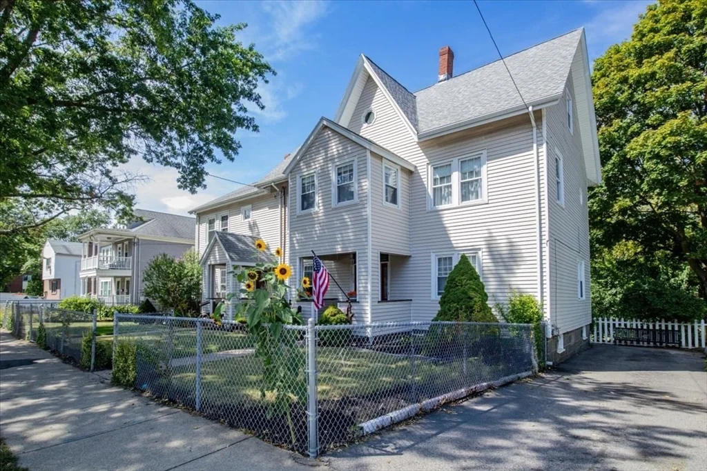 715 Truman Pkwa, Hyde Park