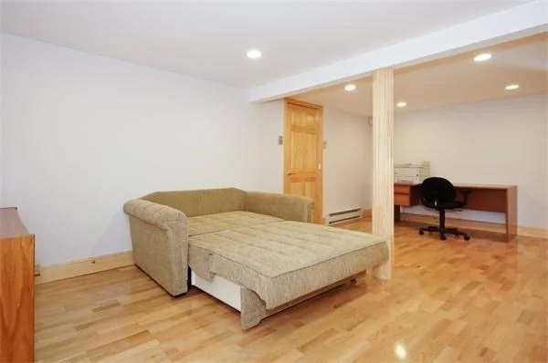 22 Westlund Rd, Belmont