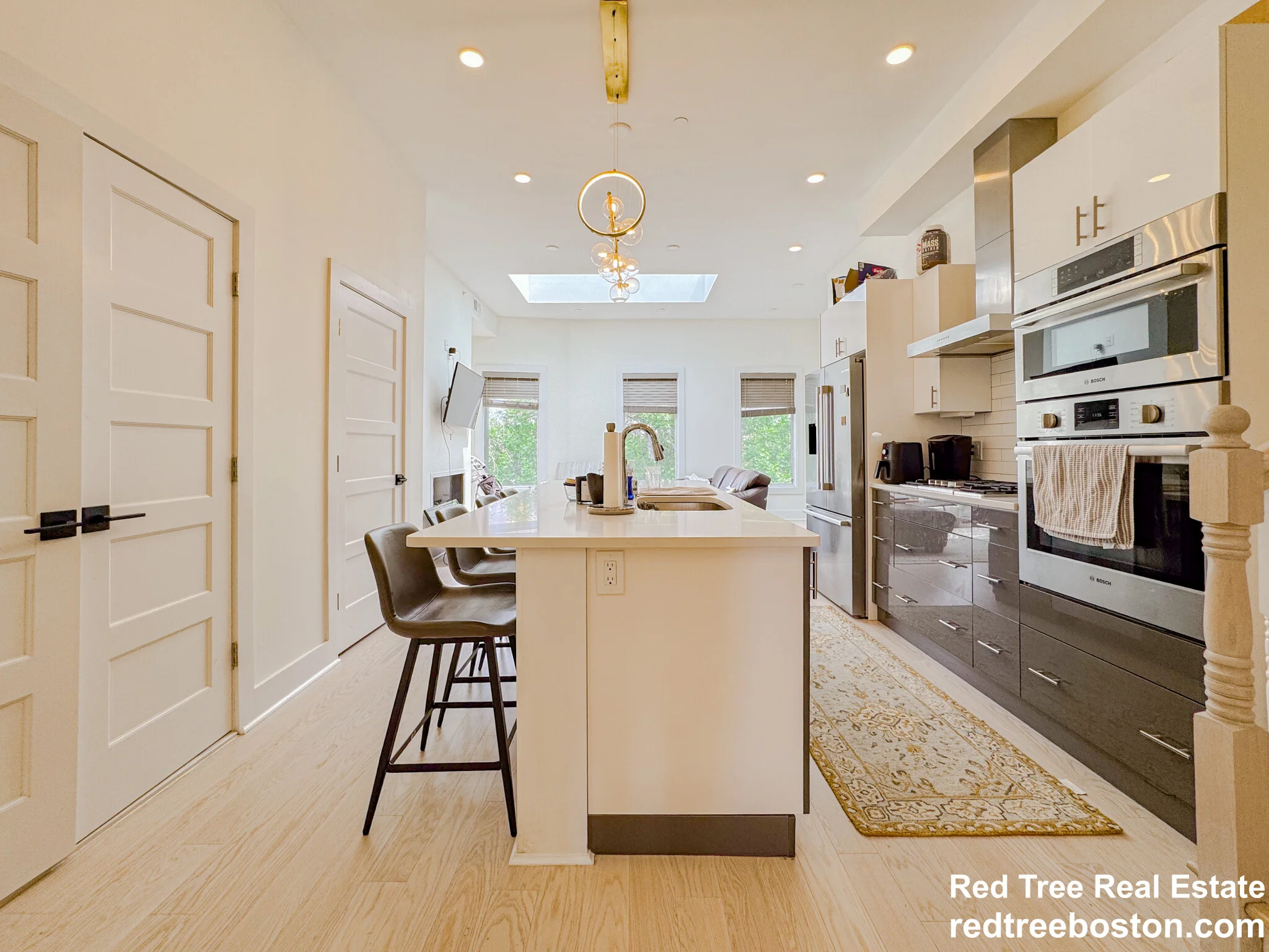 231 Maverick St, East Boston