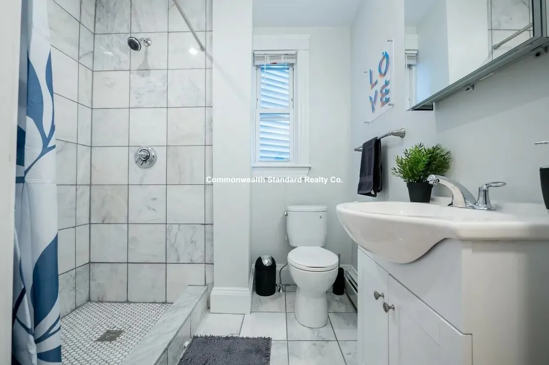 88 Hampshire St, The Port