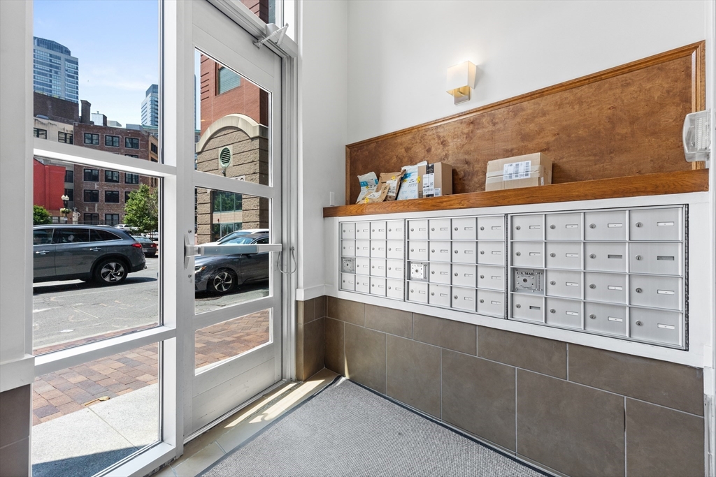 88 Kingston St, Downtown