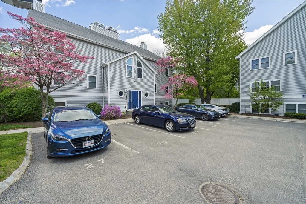 11 Marion St, Roslindale
