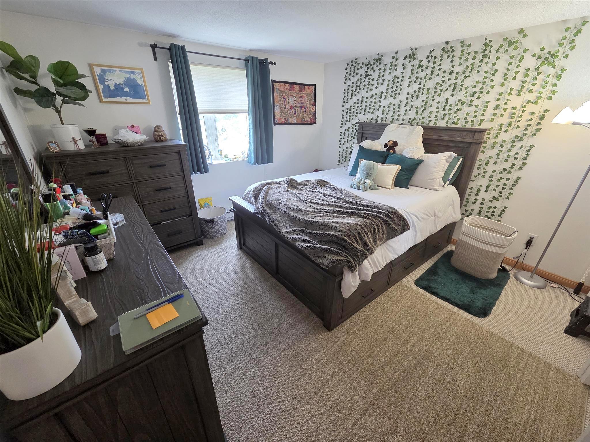 94 Beacon St, Ward Two