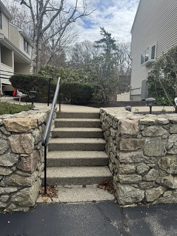 909 Pleasant St, Weymouth