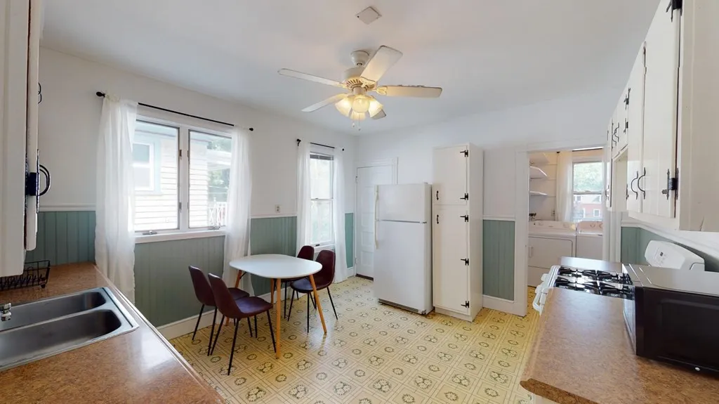 30 Roseclair, Boston