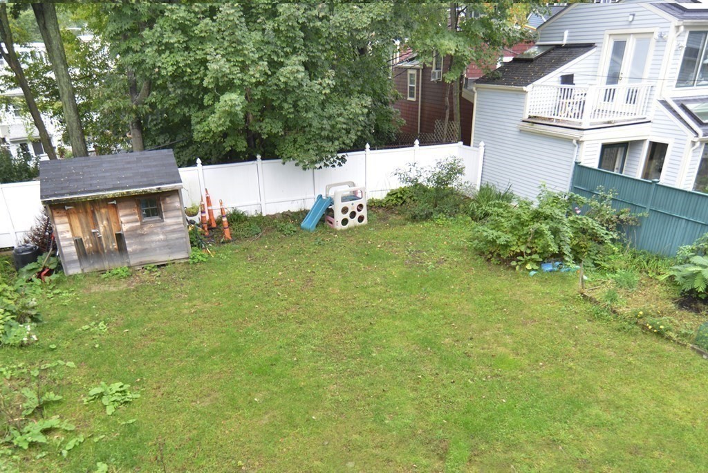 11 Ballard St, Jamaica Plain