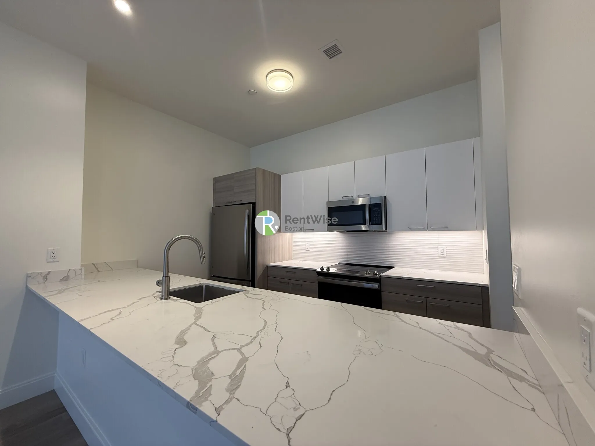 1079 Commonwealth Ave, Allston