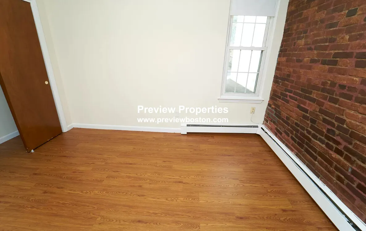 70 South Huntington Ave, Jamaica Plain