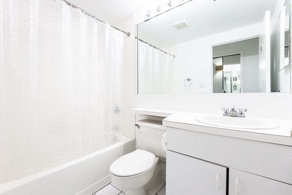 1933 Commonwealth Ave, Brighton