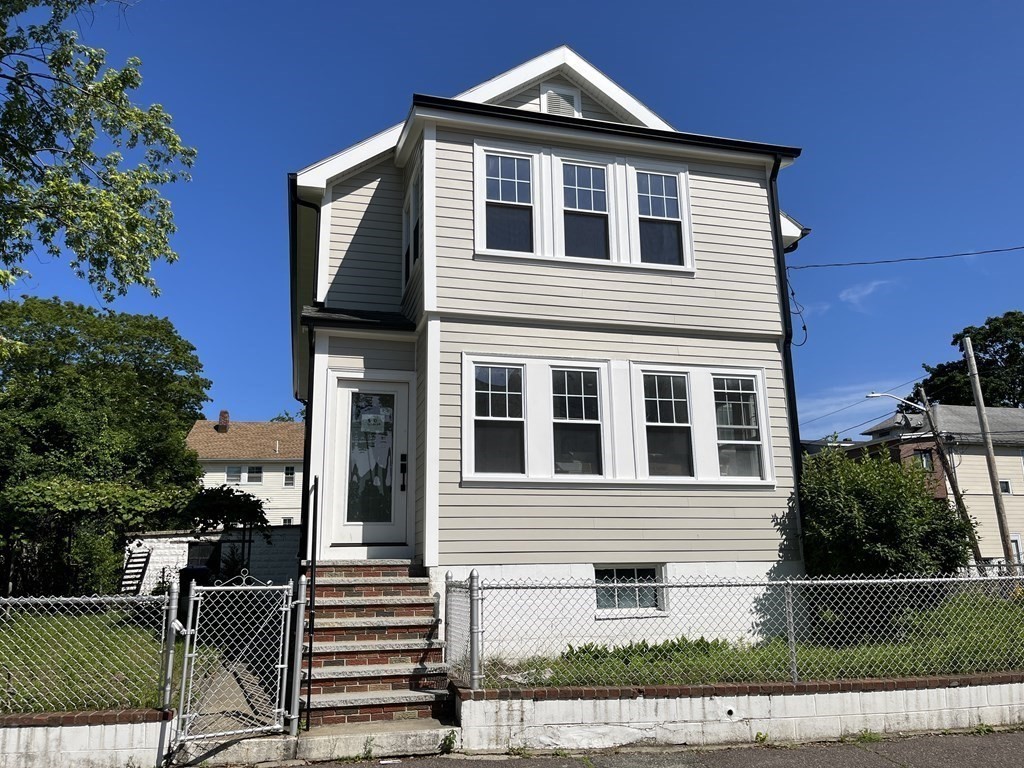 8 Lyman Ave, Medford