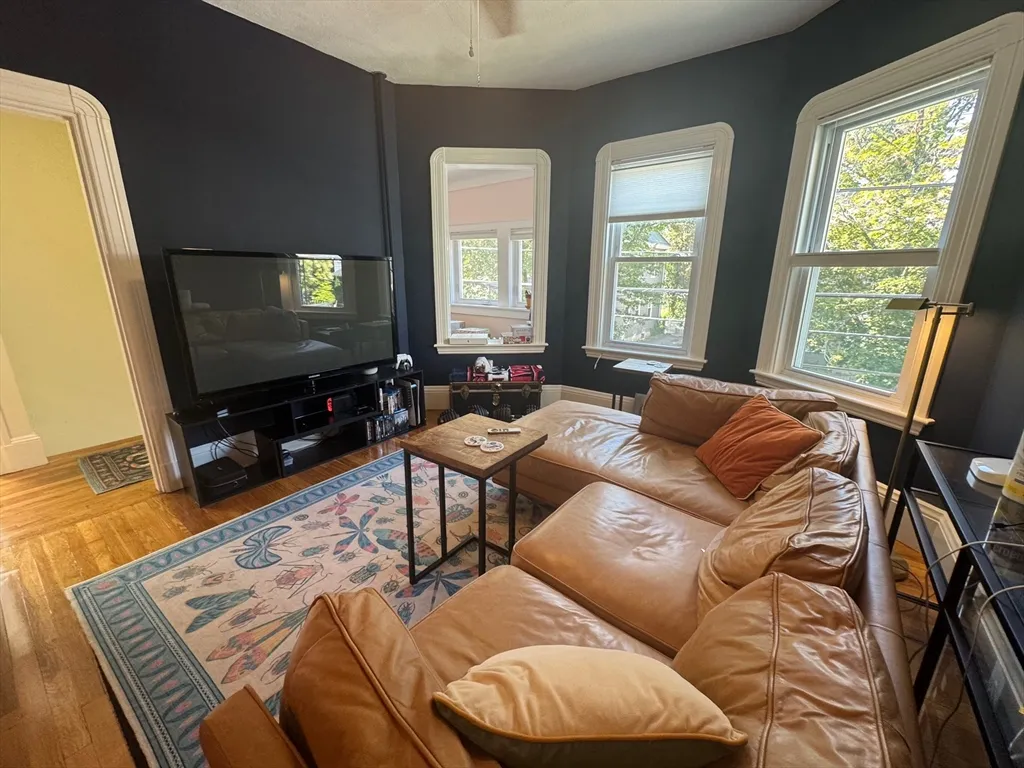 145 Albion St, Powder House Square