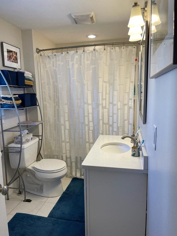 44 Humphrey St, Swampscott