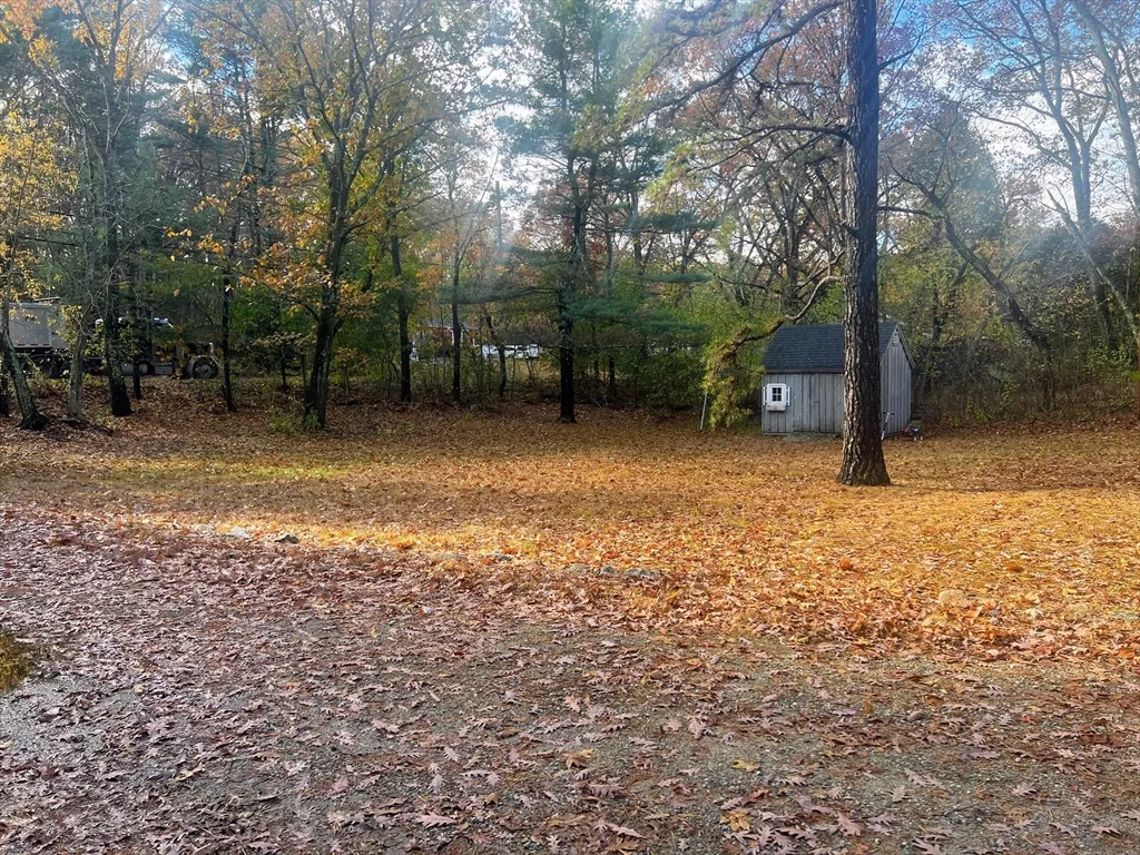 888 Salem St, Groveland