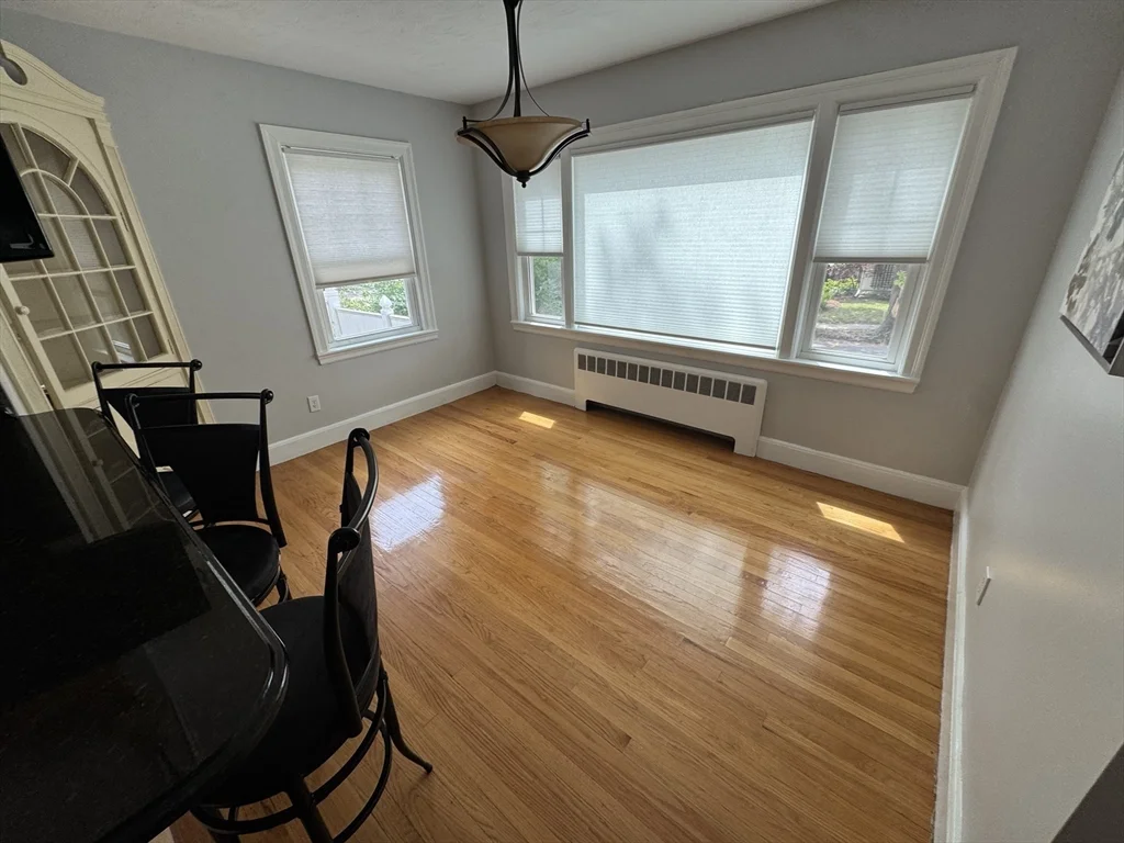 181 Bonad Rd, Chestnut Hill