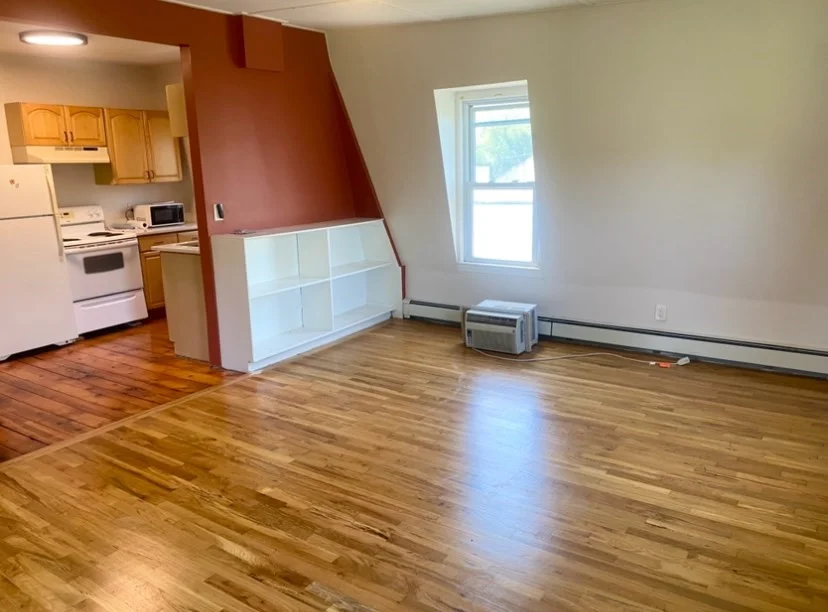 52 N Main St, Natick