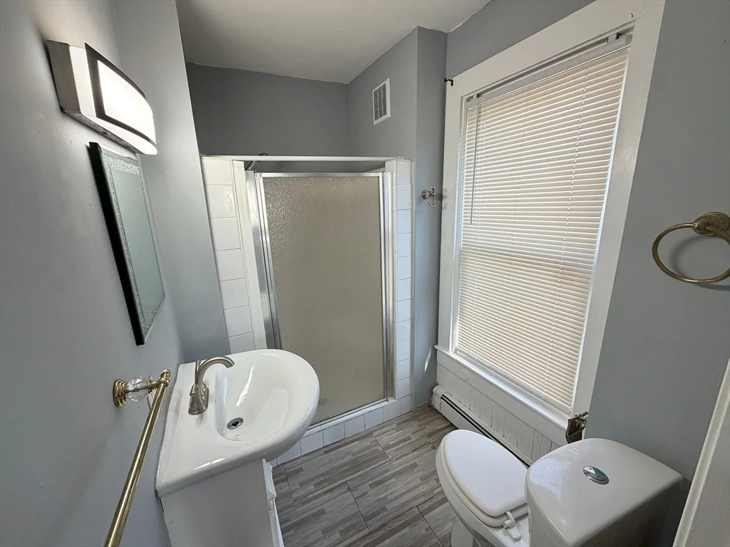 30 Riverview St, Brockton