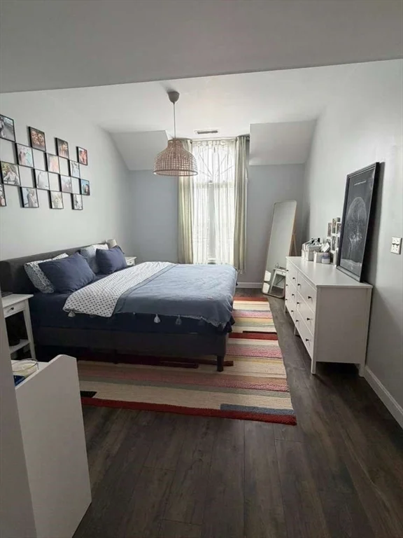 212 Carriage Ln, Taunton