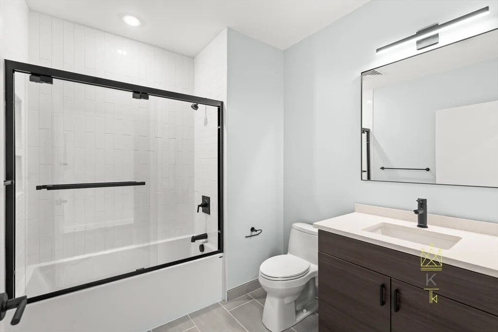 54 Auburn, Coolidge Corner