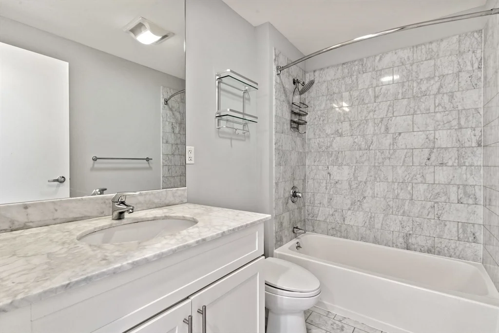 70 Lincoln, Leather District