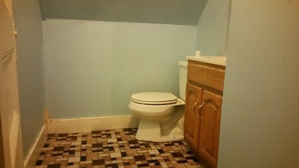 17 Stratton Ter, Banks Square