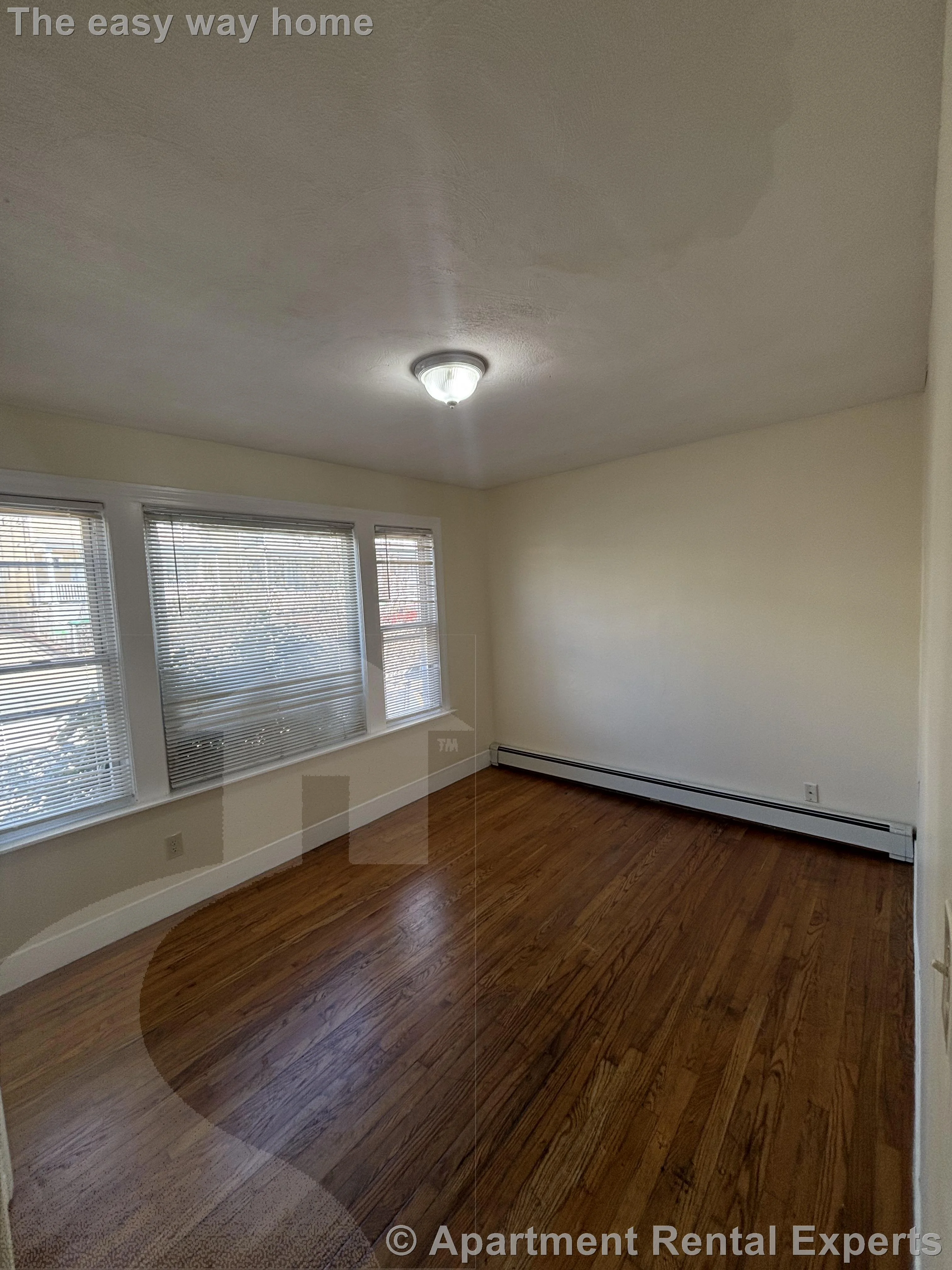 569 Main St, Tufts