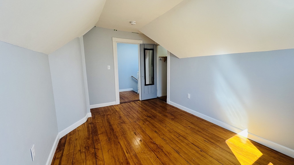 16 Hopkins St, Dorchester