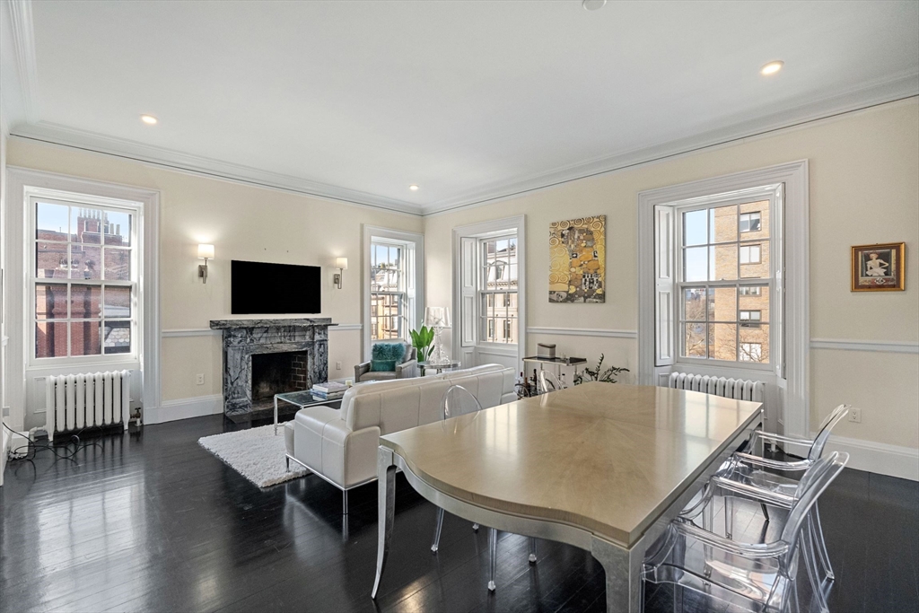 285 Clarendon St, Back Bay