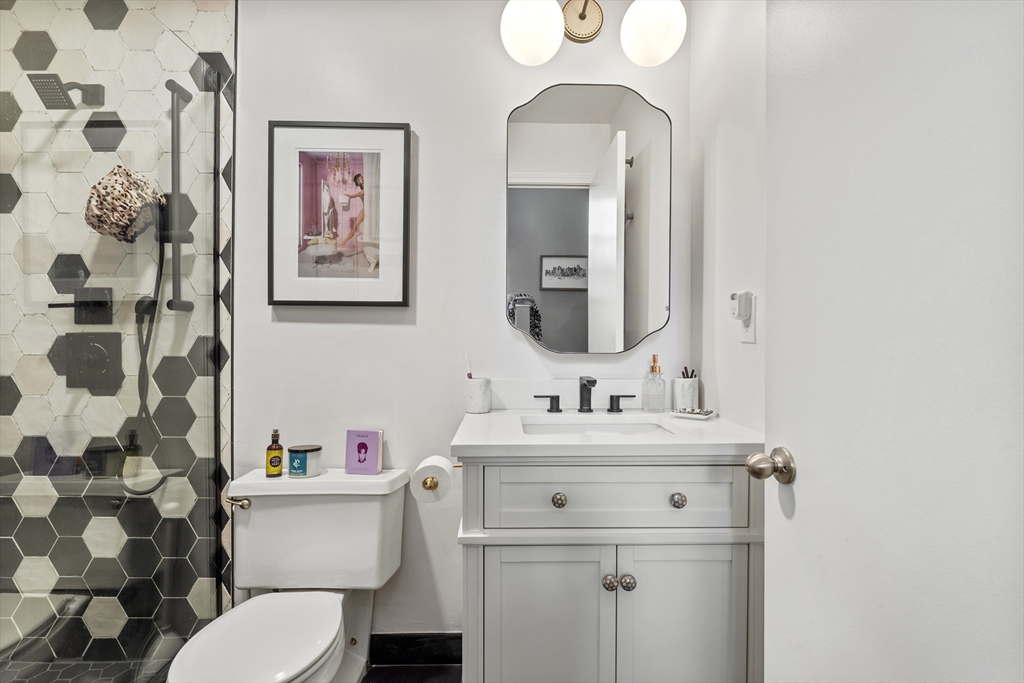 350 W Fourth, South Boston