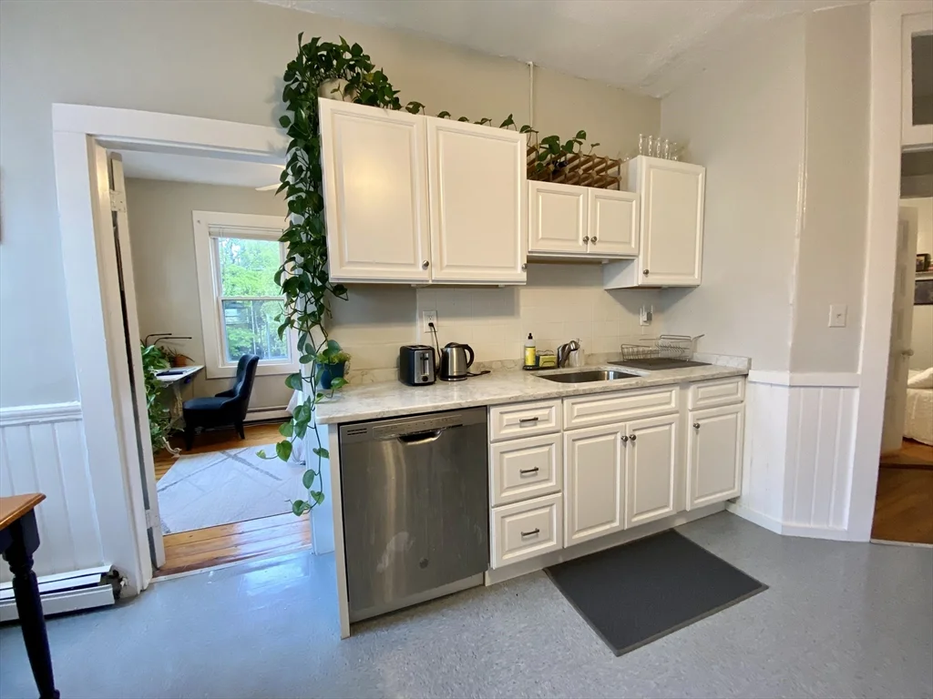 27 Hurd Rd, Coolidge Corner