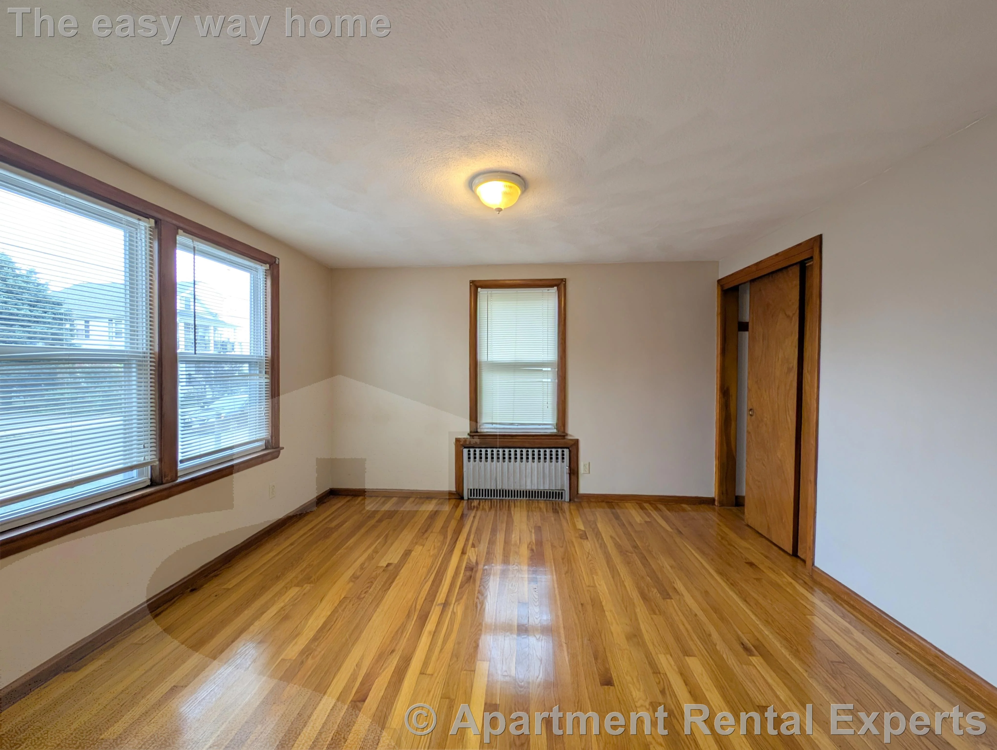 85 Billings Ave, Tufts