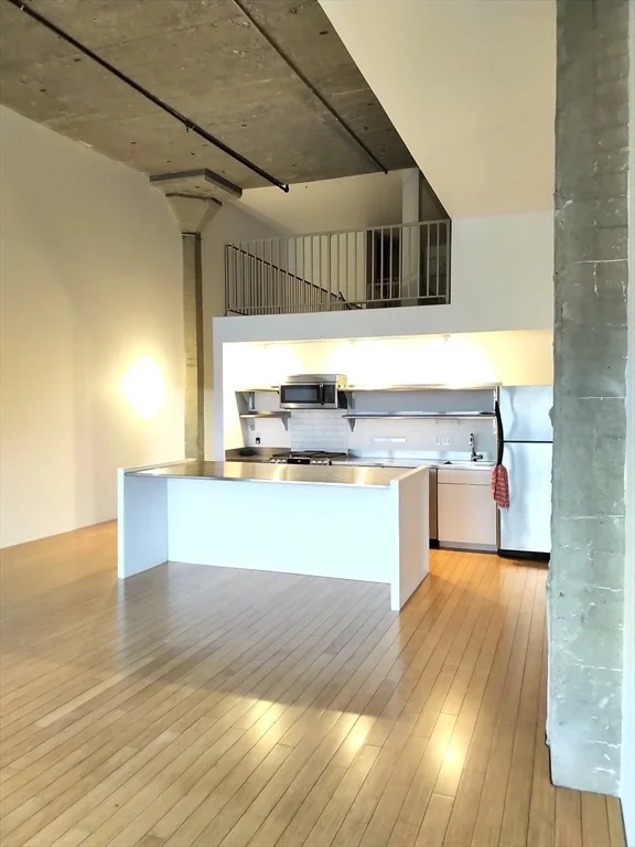 156 Porter St, East Boston